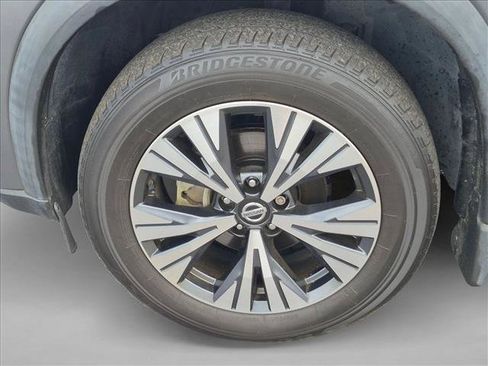 Used 2021 Nissan Rogue SV w/ Premium Package FWD image 10