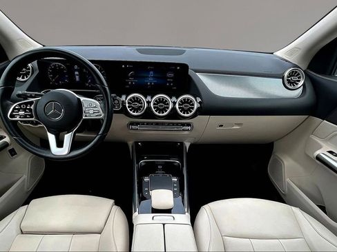 Used 2022 Mercedes-Benz GLA 250 4MATIC image 7