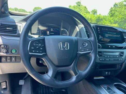 Used 2023 Honda Passport EX-L image 17