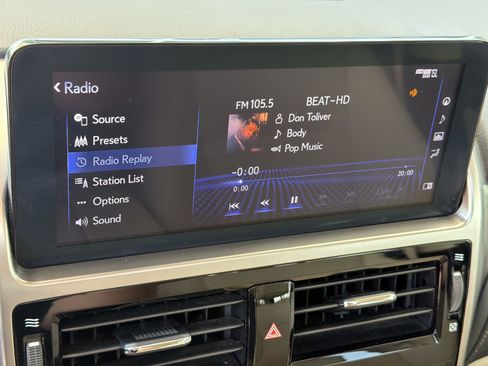 Used 2023 Lexus GX 460 Luxury w/ Sport Design Package AWD/4WD image 21