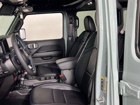 Used 2024 Jeep Wrangler Unlimited Rubicon 4xe image 20