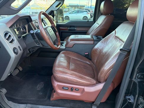 Used 2012 Ford F250 King Ranch w/ King Ranch w/Chrome Pkg image 10