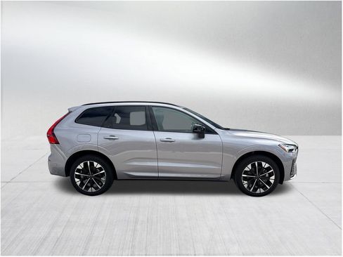 New 2026 Volvo XC60 B5 Plus image 4