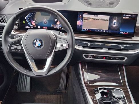 Used 2025 BMW X5 xDrive50e image 23