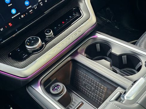 Used 2025 Ford Expedition Max Platinum w/ Stealth Appearance Package image 36