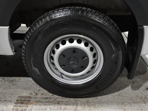 Used 2021 Mercedes-Benz Sprinter 2500 image 55