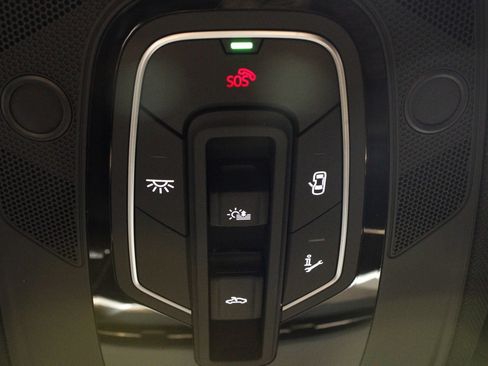 Used 2021 Audi RS 6 AWD/4WD image 36