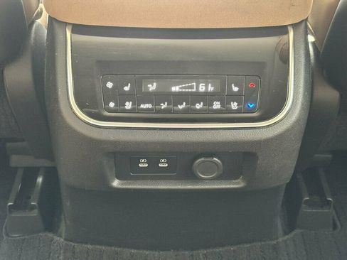 Used 2025 INFINITI QX80 Luxe AWD/4WD image 21