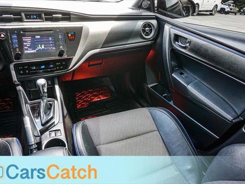 Used 2019 Toyota Corolla SE FWD image 23