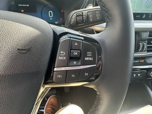 Certified 2025 Ford Escape Platinum AWD/4WD image 14