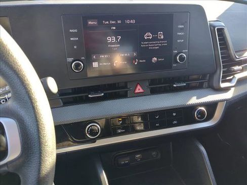 Used 2024 Kia Sportage LX image 21