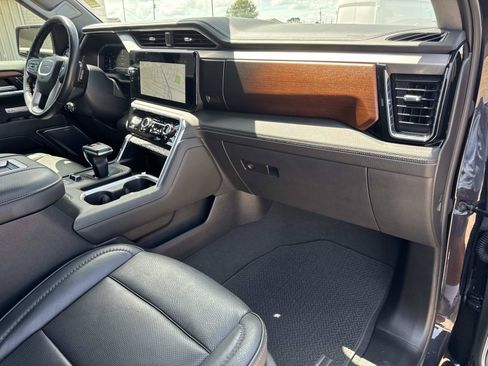 Used 2022 GMC Sierra 1500 Denali AWD/4WD image 11