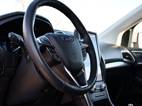 Used 2024 Ford Edge Titanium image 14