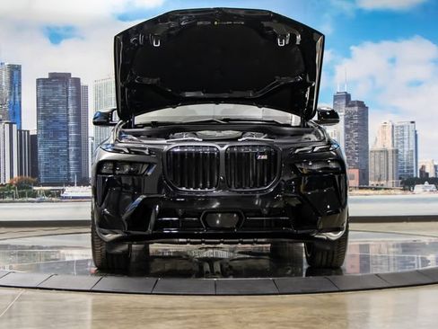 Certified 2025 BMW X7 M60i AWD/4WD image 4