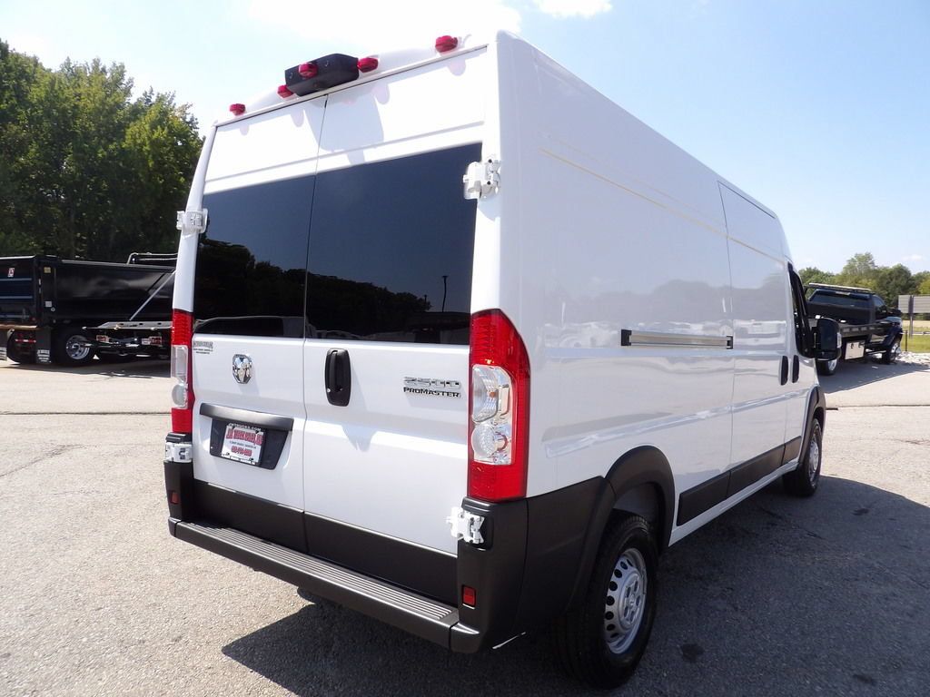 Used 2024 RAM ProMaster 2500 FWD image 7