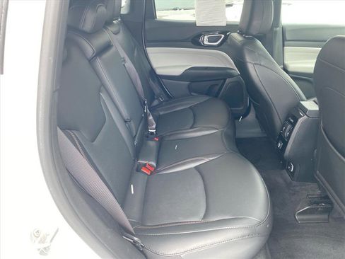 Used 2023 Jeep Compass Limited image 21