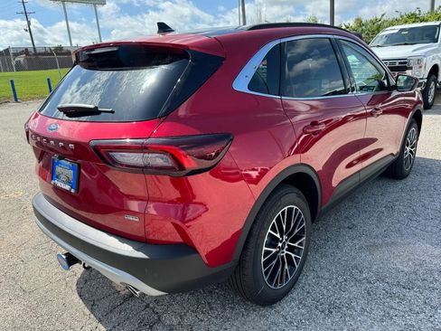 New 2025 Ford Escape Base w/ Class II Trailer Tow Package image 3