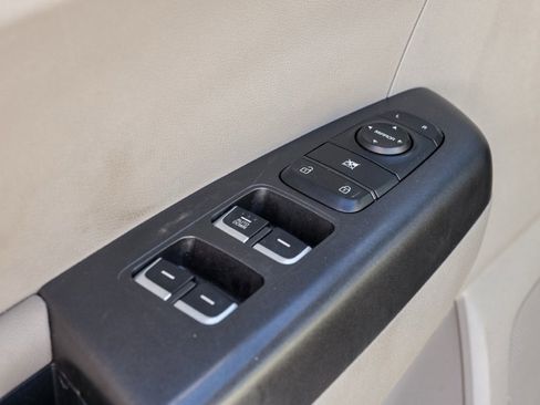 Used 2022 Kia Sportage LX image 15