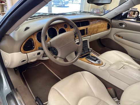 Used 2006 Jaguar XK8 Base image 25