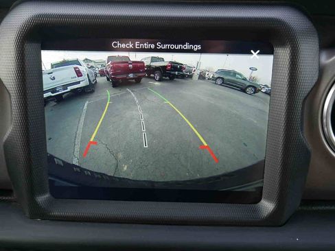 Used 2018 Jeep Wrangler Unlimited Rubicon w/ Dual Top Group image 34