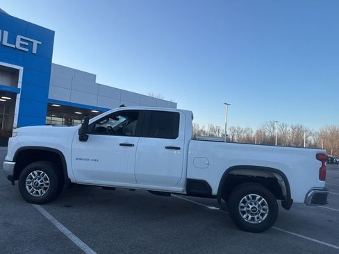 Used 2024 Chevrolet Silverado 2500 W/T w/ WT Convenience Package image 6
