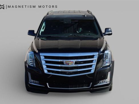 Used 2015 Cadillac Escalade Luxury image 5