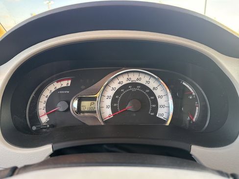 Used 2014 Toyota Sienna SE image 9
