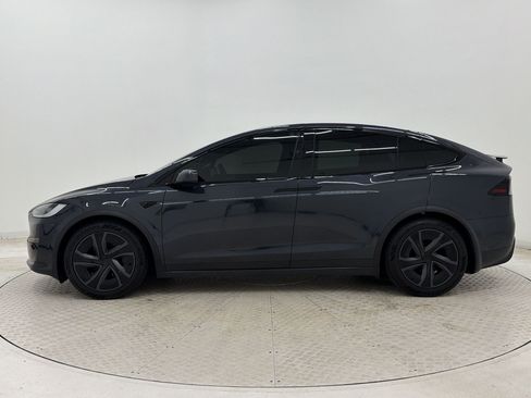 Used 2025 Tesla Model X AWD/4WD image 2
