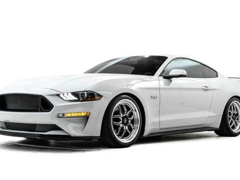 Used 2019 Ford Mustang GT Premium w/ GT Performance Package RWD image 8