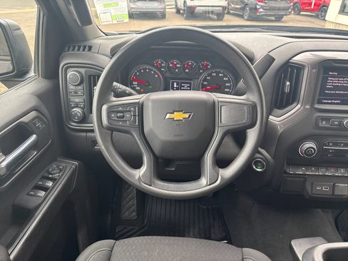 Used 2023 Chevrolet Silverado 1500 Custom AWD/4WD image 15