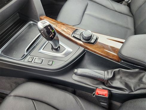 Used 2016 BMW 320i 320i image 19