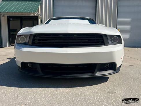 Used 2012 Ford Mustang GT Premium w/ Brembo Brake Pkg RWD image 32