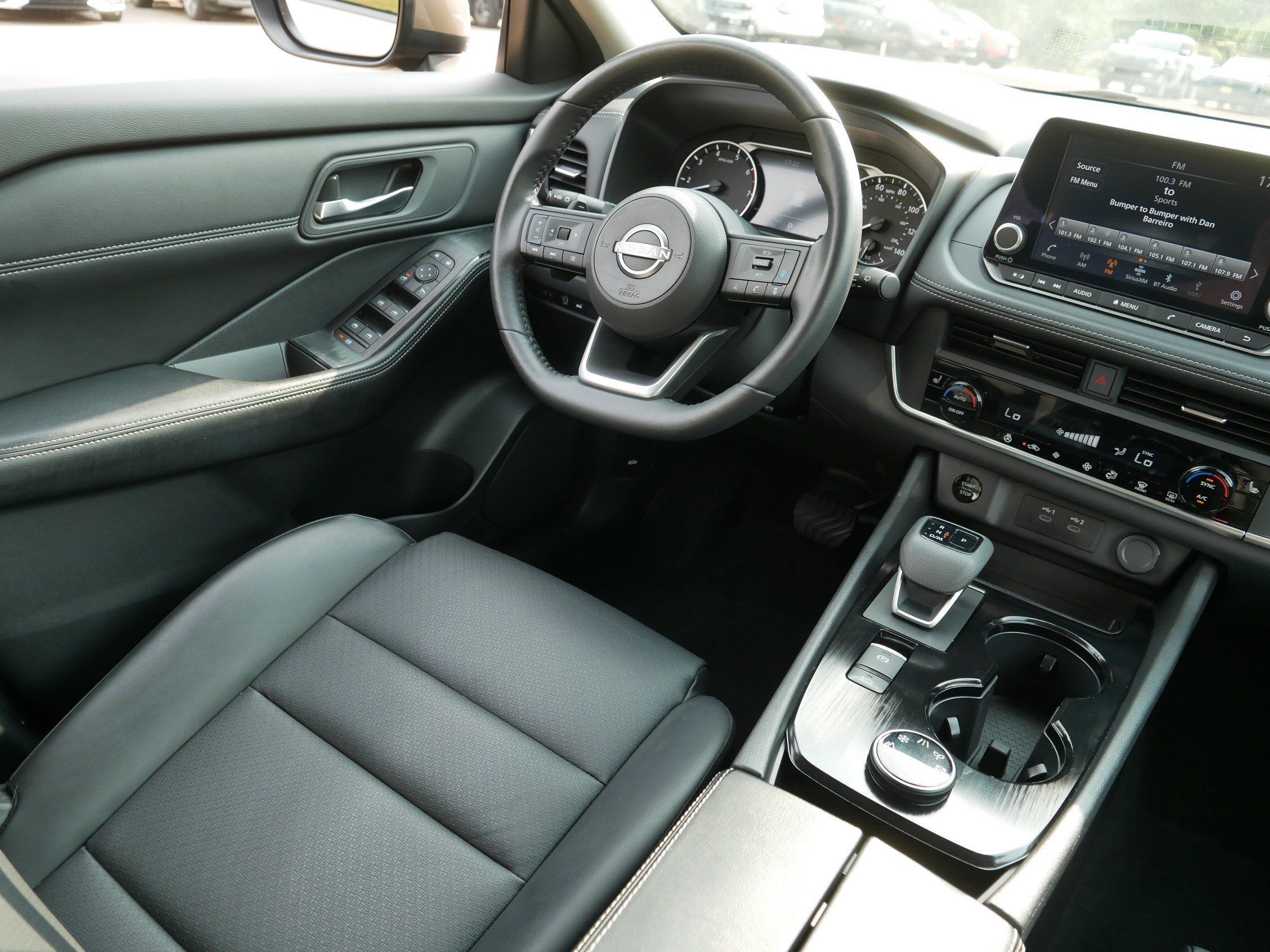 Certified 2024 Nissan Rogue SV w/ SV Premium Package AWD/4WD image 9