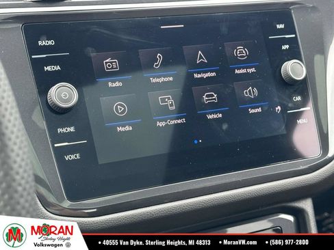 Certified 2024 Volkswagen Tiguan SEL R-Line AWD/4WD image 29