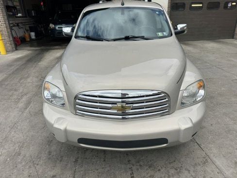 Used 2009 Chevrolet HHR LT image 8