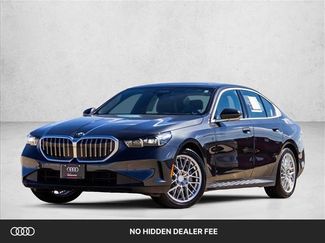 Used 2024 BMW 540i xDrive w/ Premium Package AWD/4WD video 1