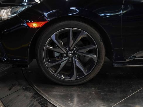 Used 2019 Honda Civic Sport image 9