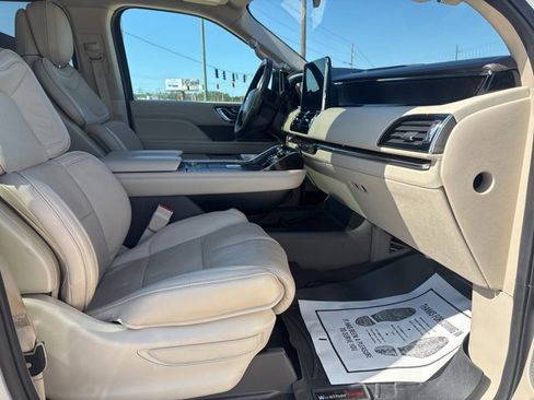 Used 2019 Lincoln Navigator Reserve w/ Cargo Package image 10