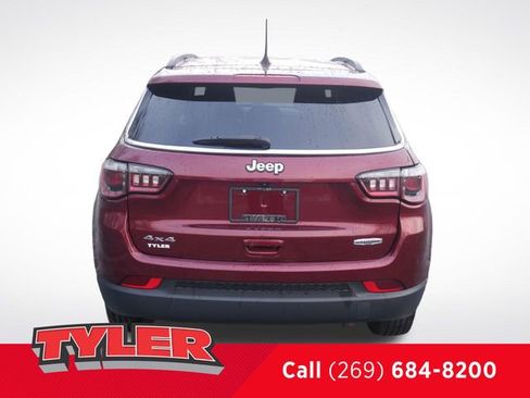 Used 2022 Jeep Compass Latitude AWD/4WD image 7