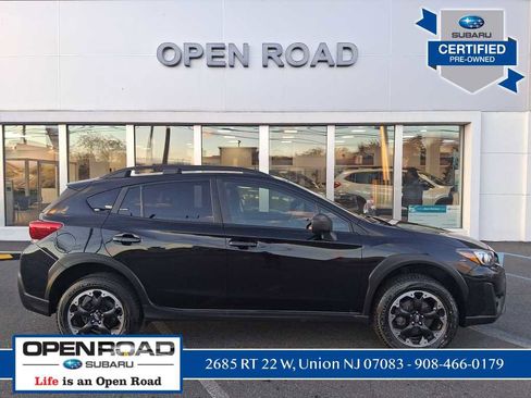 Certified 2023 Subaru Crosstrek 2.0i image 4