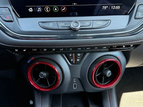 Used 2023 Chevrolet Blazer RS w/ Enhanced Convenience Package FWD image 11
