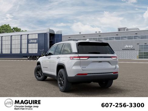 New 2026 Jeep Grand Cherokee Altitude AWD/4WD image 3