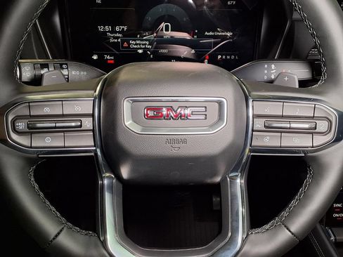 Used 2026 GMC Terrain Elevation w/ Elevation Premium Package FWD image 20