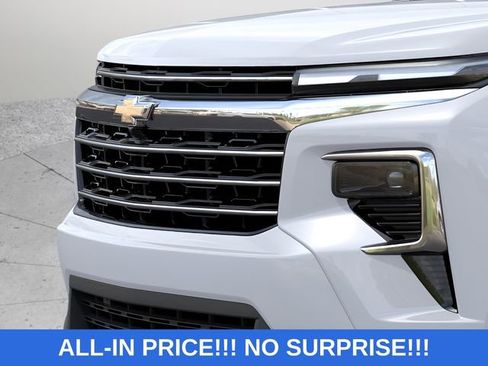 New 2026 Chevrolet Traverse LT w/ Sun and Wheel Package AWD/4WD image 23