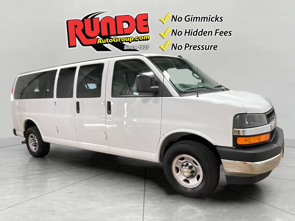 Used 2024 Chevrolet Express 3500 LT w/ LT Preferred Equipment Group RWD image 8