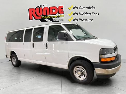 Used 2024 Chevrolet Express 3500 LT w/ LT Preferred Equipment Group RWD image 8