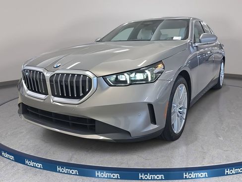 Certified 2025 BMW 530i 530i image 1