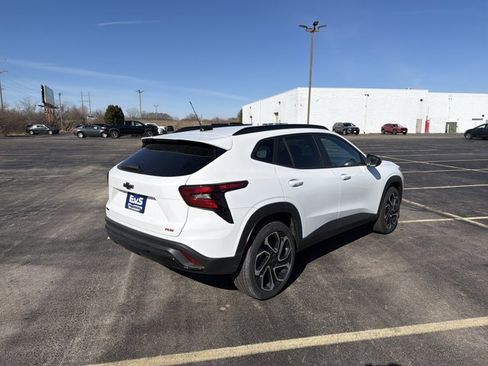 New 2026 Chevrolet Trax RS image 5