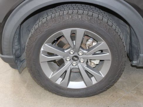 Used 2021 Ford Explorer XLT w/ Equipment Group 202A AWD/4WD image 36