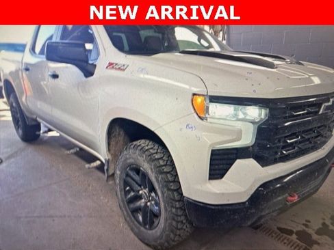 Used 2023 Chevrolet Silverado 1500 LT Trail Boss w/ Protection Package image 11